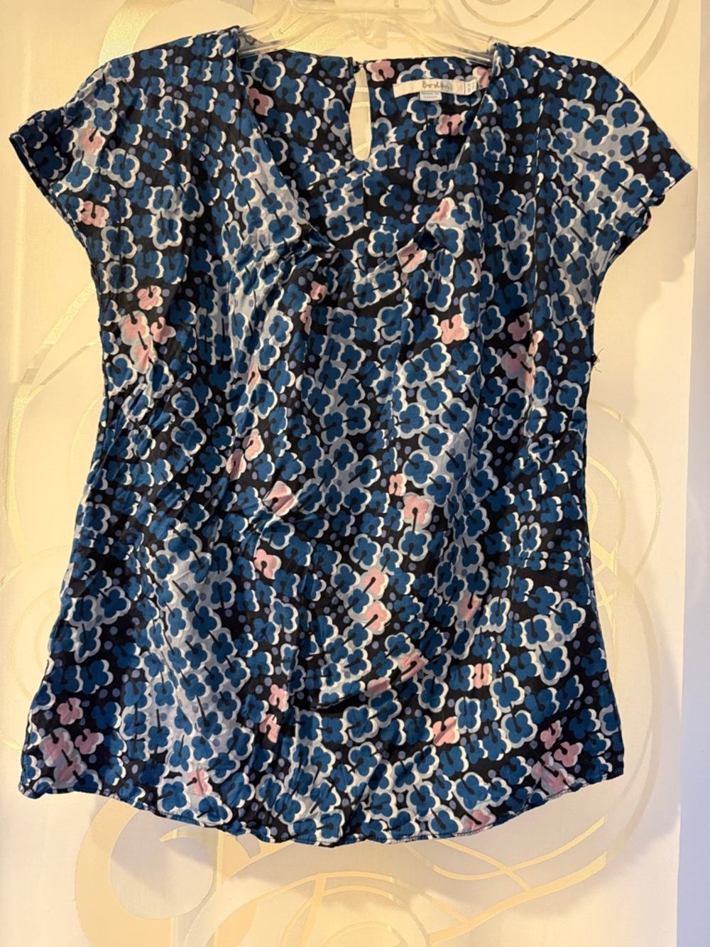 Boden Navy, Light Blue and Pink Floral Pleated Cap-Sleeve Top - US 6